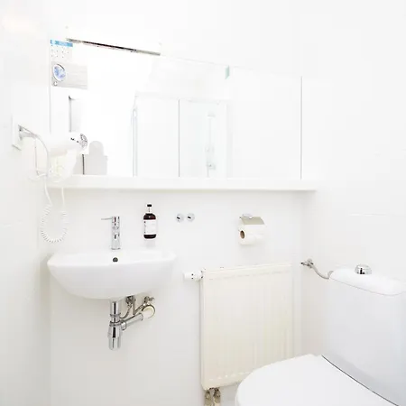 Arden 2* Sroda Slaska