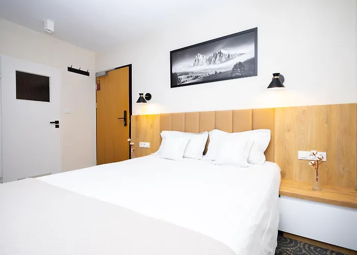 Arden 2* Środa Śląska